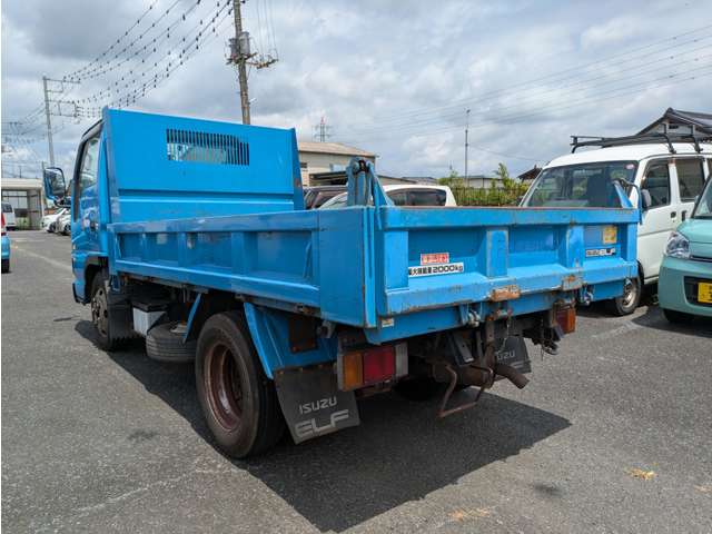 Isuzu Elf 7