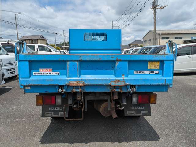 Isuzu Elf 8