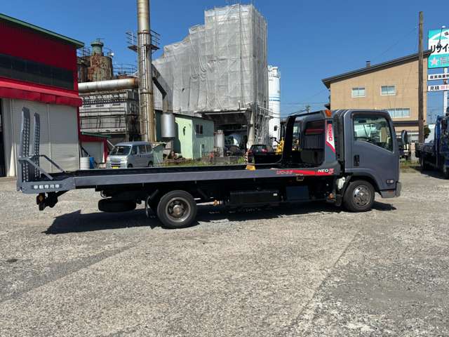 Isuzu Elf 7