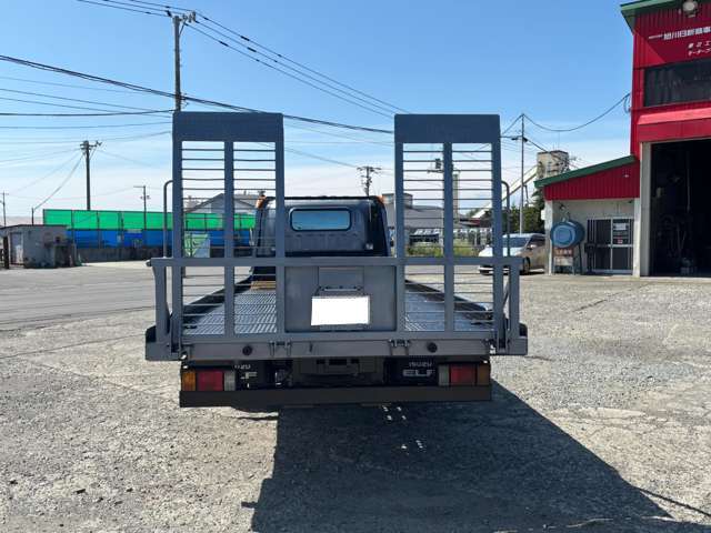 Isuzu Elf 9
