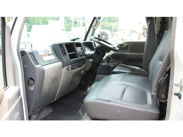 Isuzu Elf 12