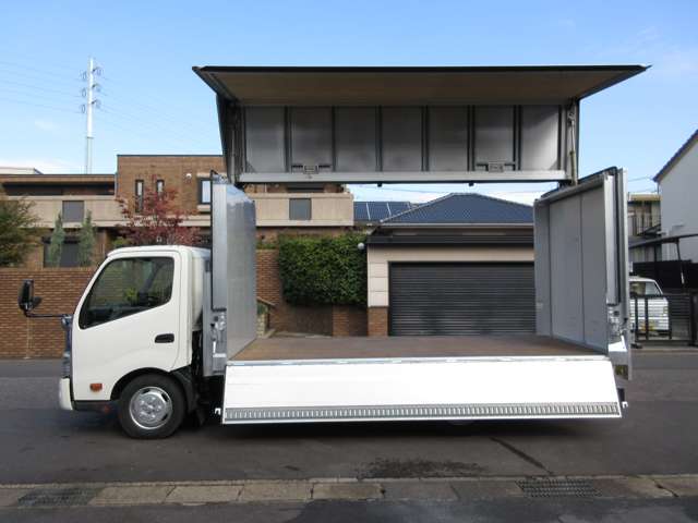 Hino Dutro 12