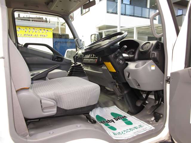 Hino Dutro 10