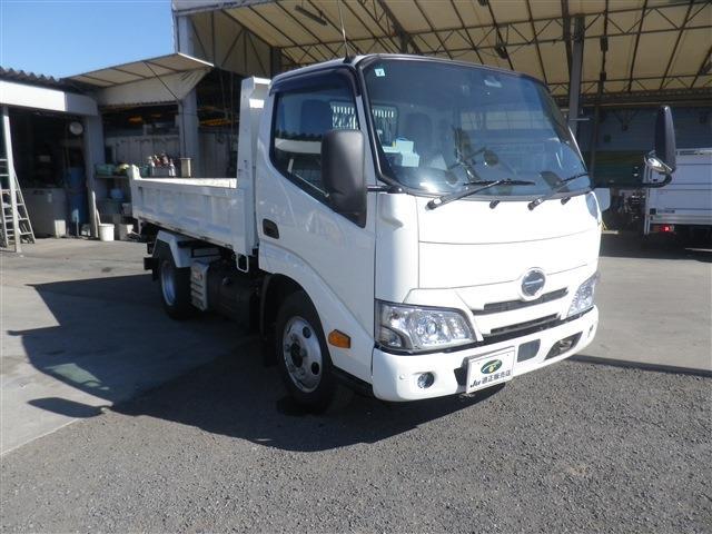 Hino Dutro 3