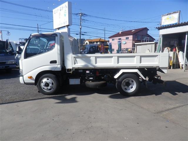 Hino Dutro 8