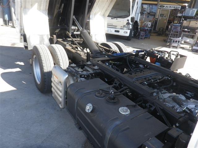 Hino Dutro 10