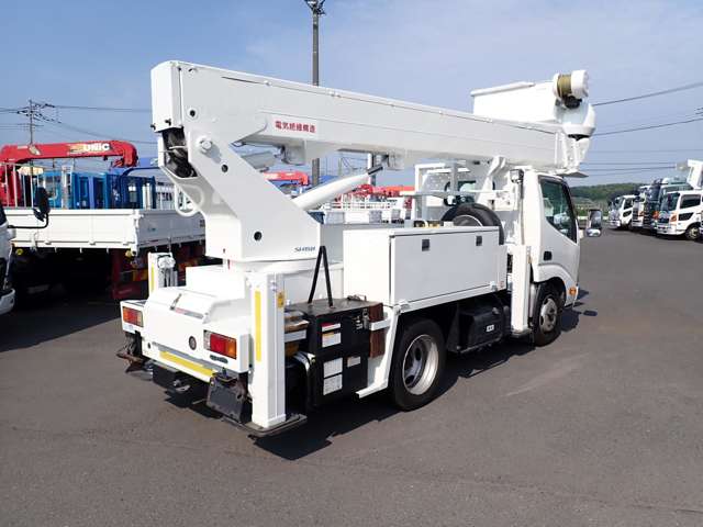 Hino Dutro 7