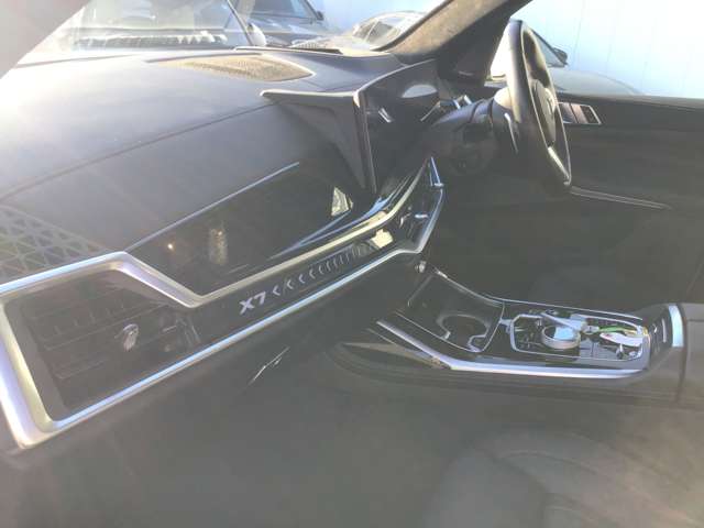 BMW X7 9