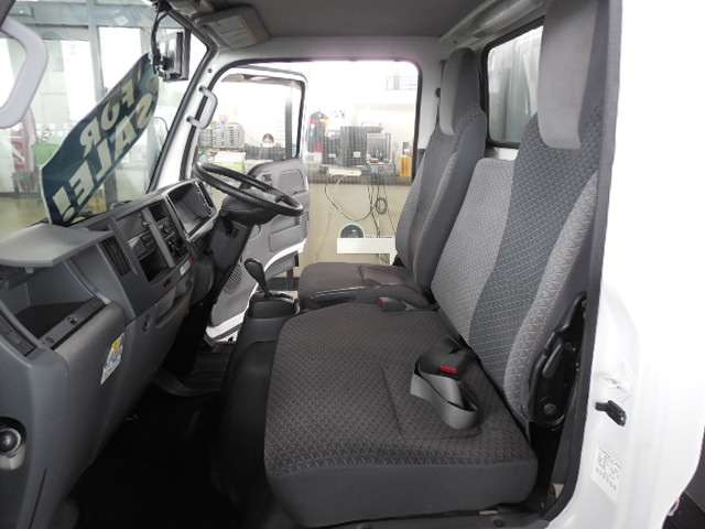 Isuzu Elf 11