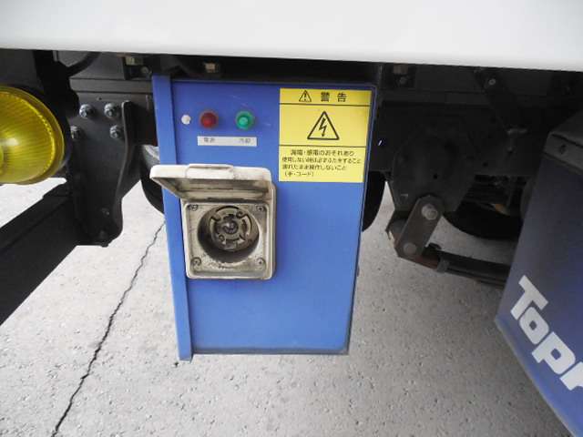 Isuzu Elf 7