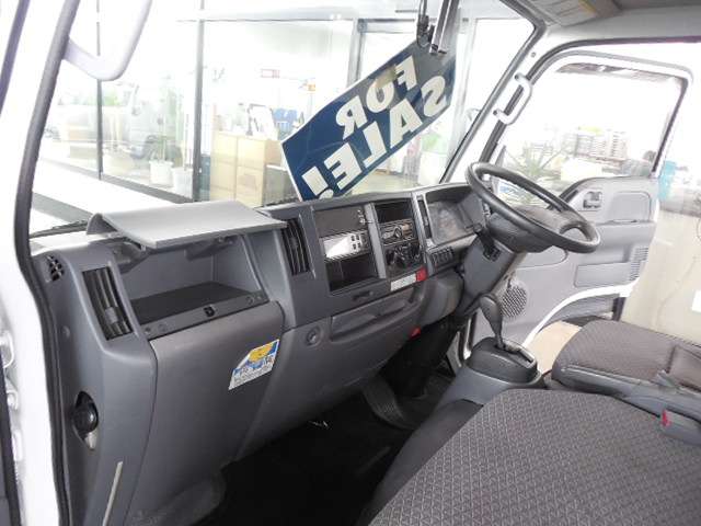 Isuzu Elf 9