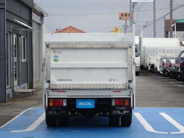 Isuzu Elf 11