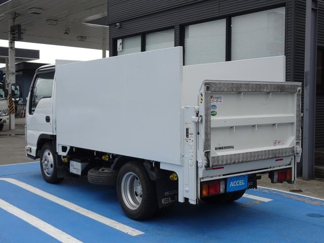 Isuzu Elf 10