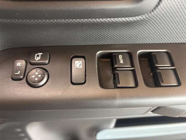 Suzuki Spacia Base 7