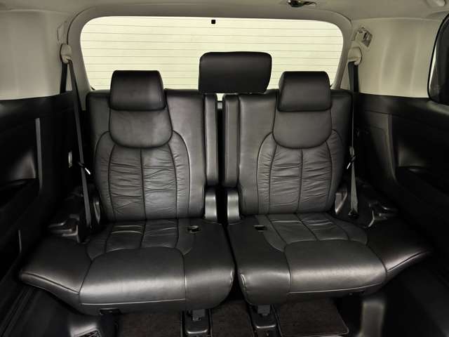 Toyota Vellfire 11