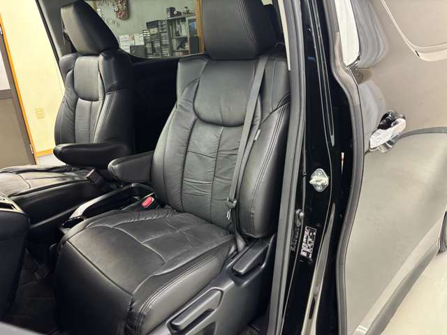 Toyota Vellfire 6