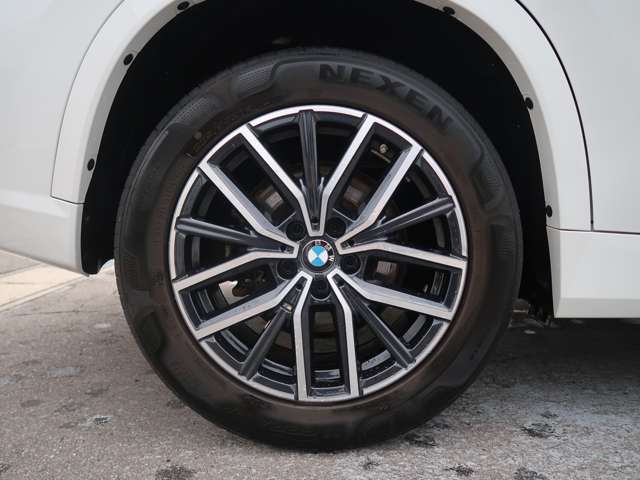 BMW X1 12