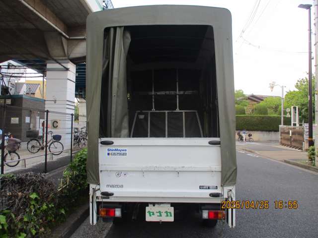 Mazda Bongo Truck 11