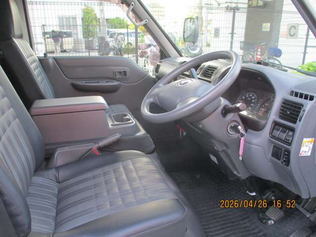 Mazda Bongo Truck 2