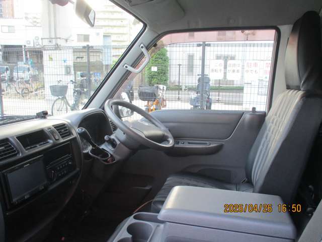 Mazda Bongo Truck 3