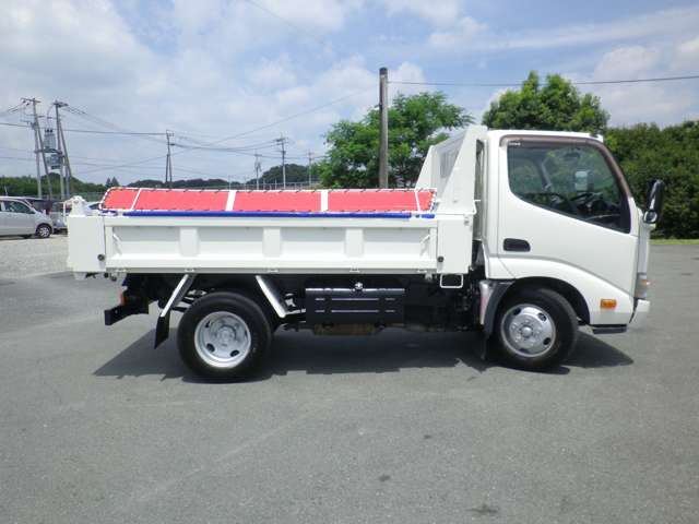 Hino Dutro 11