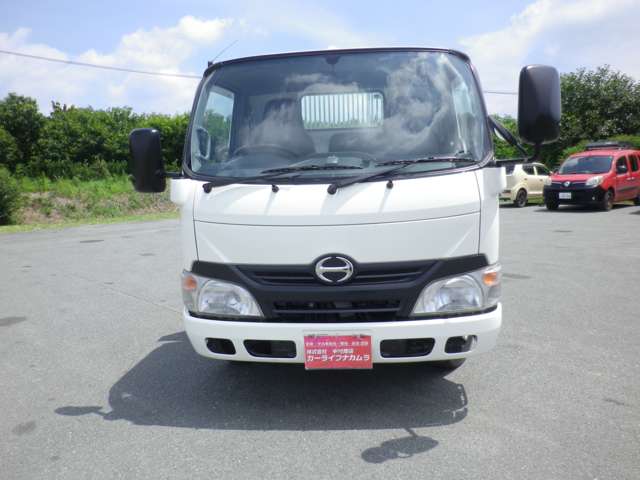 Hino Dutro 3