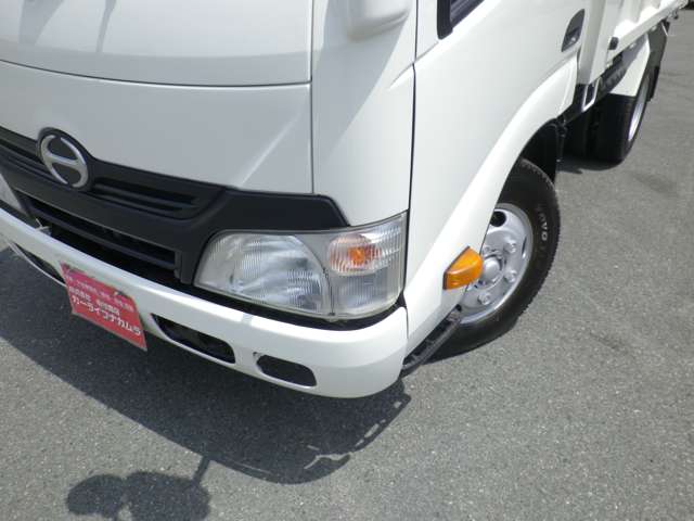 Hino Dutro 4
