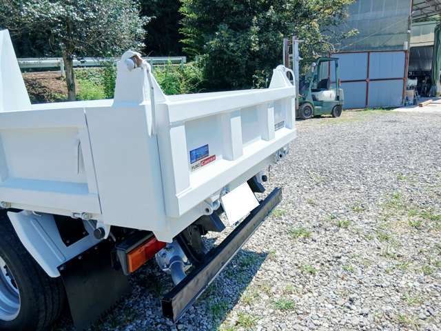 Mitsubishi Fuso Canter 9