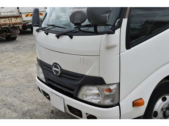 Hino Dutro 6