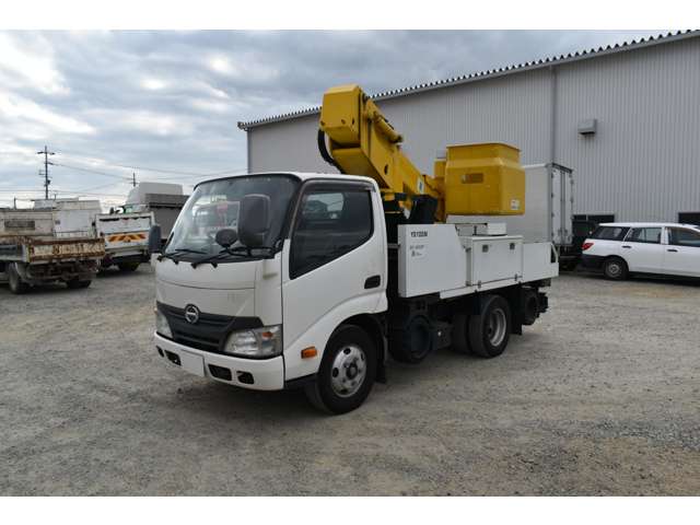 Hino Dutro 8