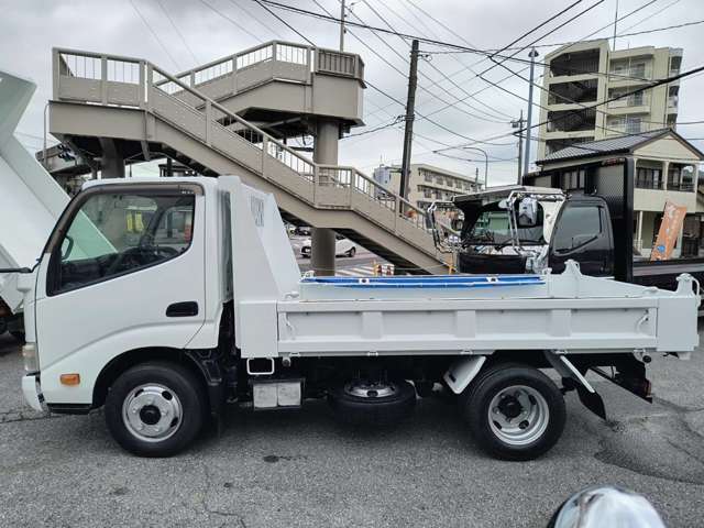 Hino Dutro 10