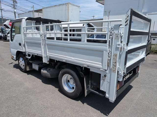 Isuzu Elf 3