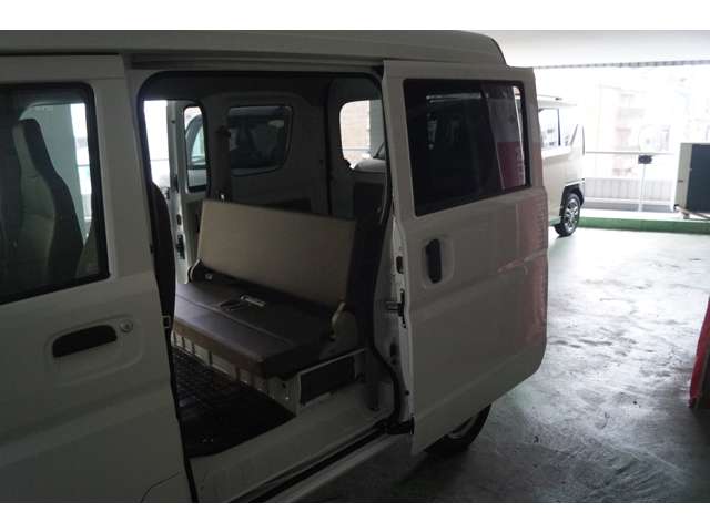 Mitsubishi Minicab Van 12
