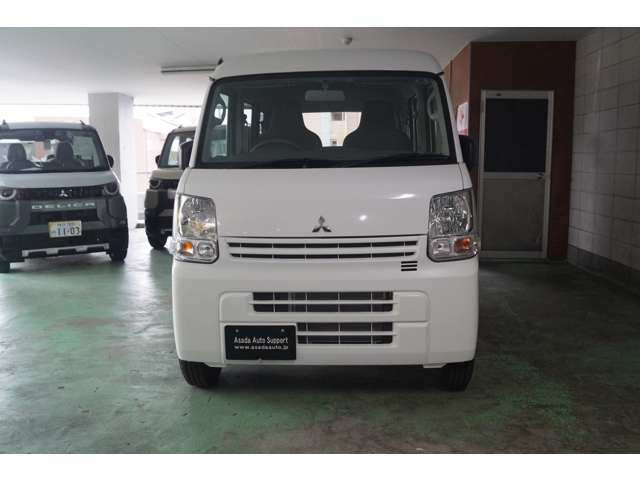 Mitsubishi Minicab Van 3