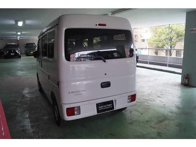 Mitsubishi Minicab Van 8