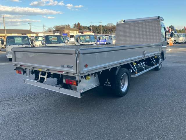 Mitsubishi Fuso Canter 5