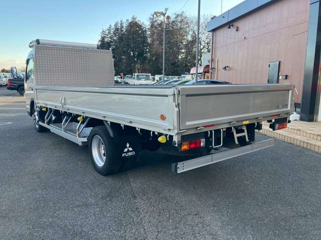 Mitsubishi Fuso Canter 7