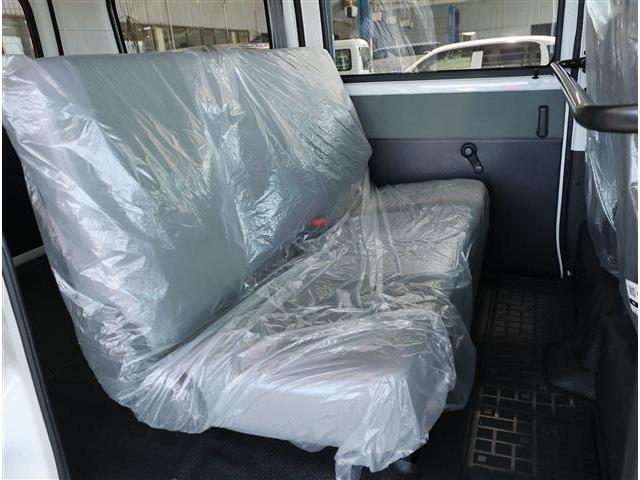 Daihatsu グランマックスカーゴ 11