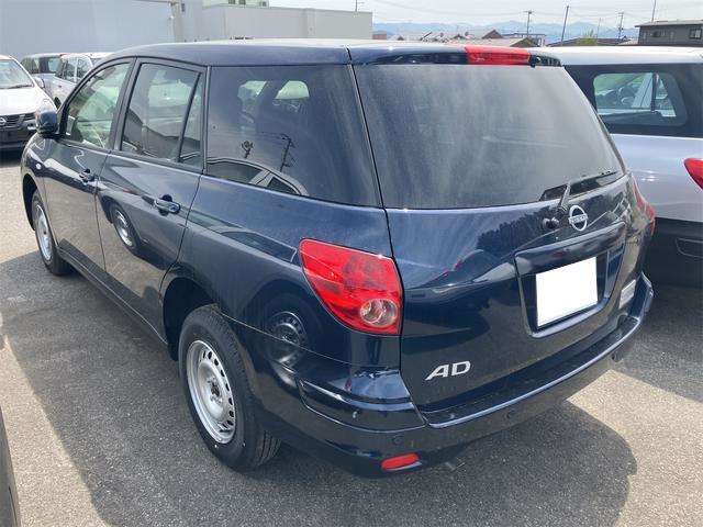 Nissan AD 8