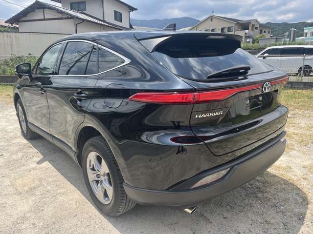 Toyota Harrier 3