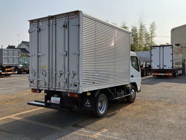 Mitsubishi Fuso Canter 11