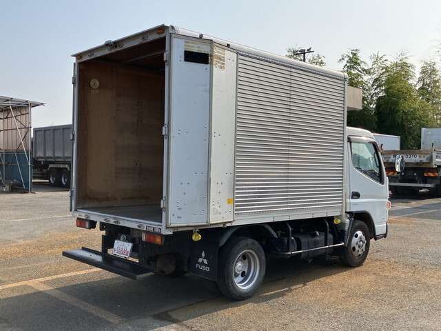 Mitsubishi Fuso Canter 8