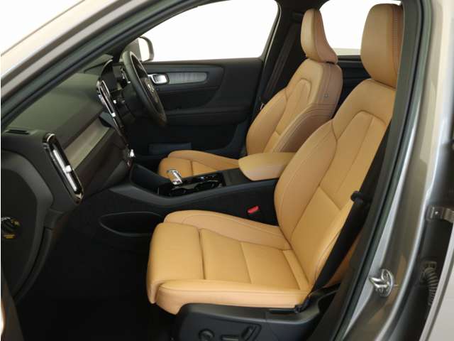 Volvo XC40 11