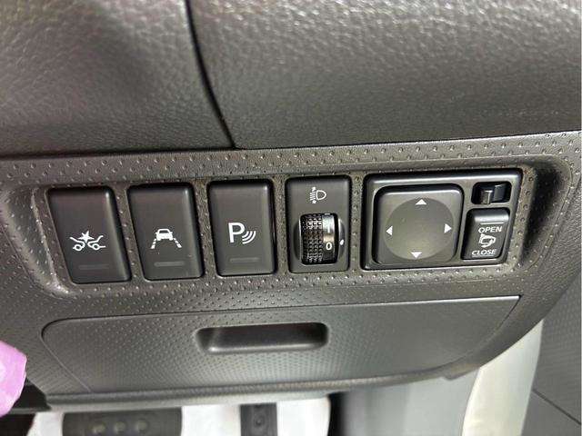 Nissan AD 5