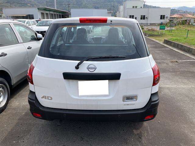 Nissan AD 6