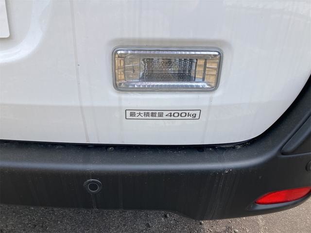 Nissan AD 9