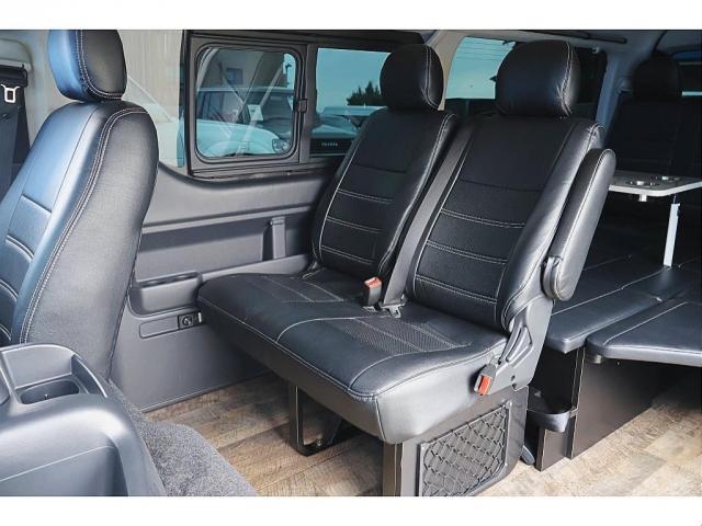 Toyota Hiace 10
