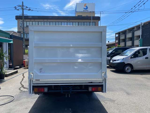 Hino Dutro 7