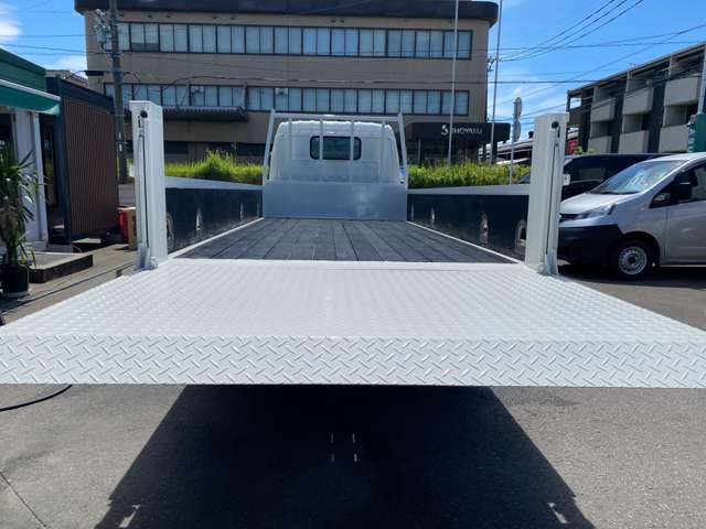 Hino Dutro 10