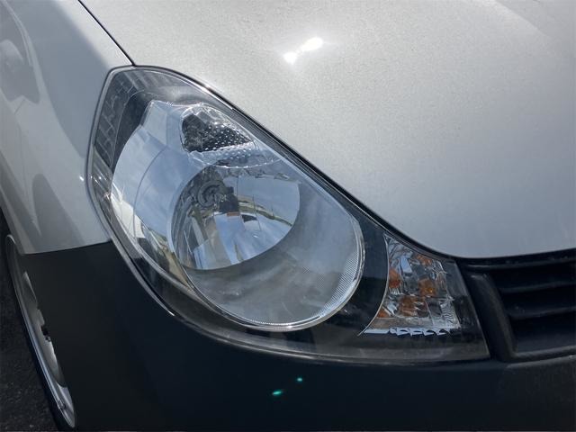 Nissan AD 4